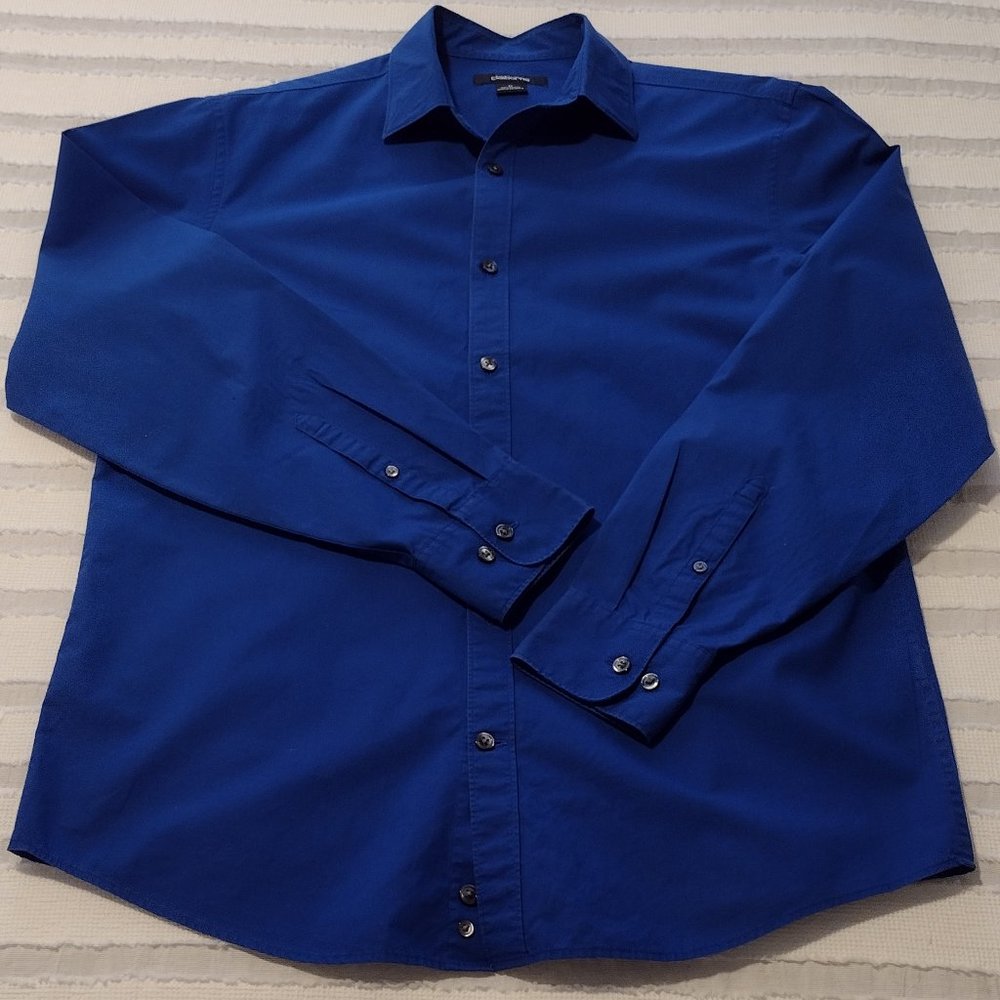 Claiborne Men's long sleeved shirt